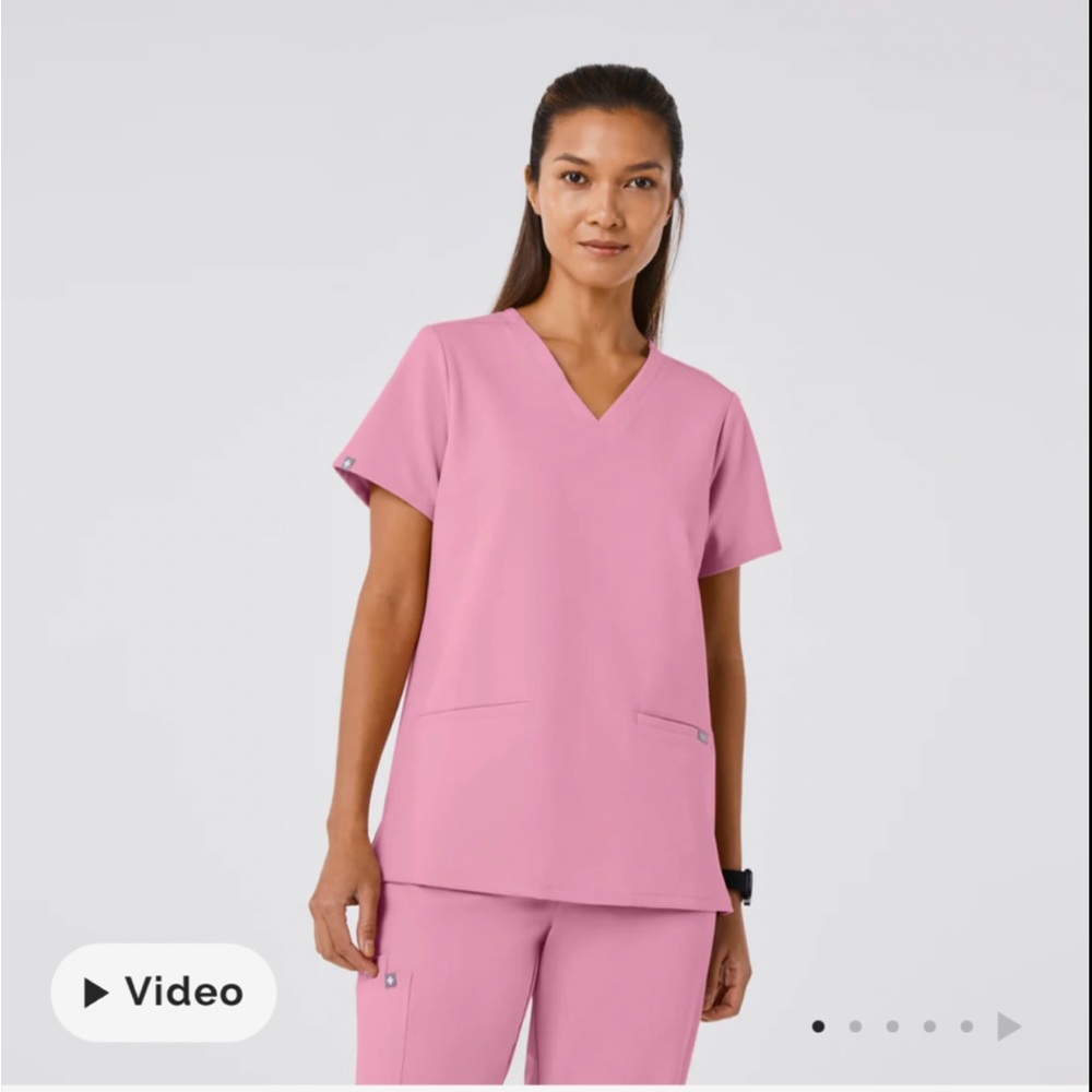 FIGS Casma Three-Pocket Scrub Top